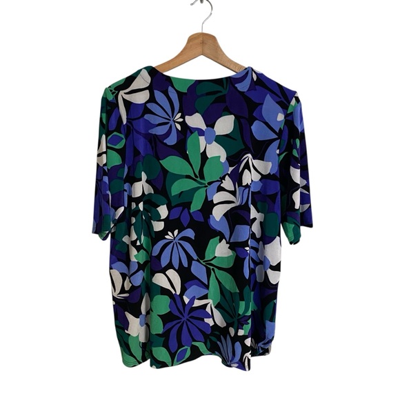 Chico’s Travelers coastline floral V-Neck stretch Top purple nightshade size L - Picture 9 of 16